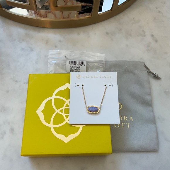 Kendra Scott Elisa Gold Short Pendant Necklace in Lilac Lab Grown Opal - Picture 7 of 8